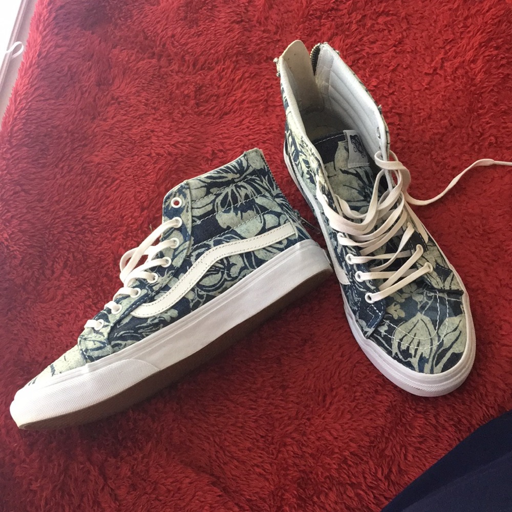 Vans floral skateboard shoes